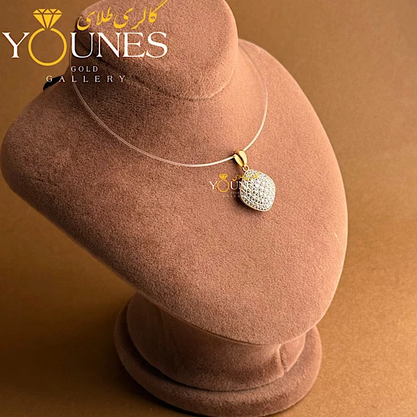 آویز طلا لوزی تراش دار سفید